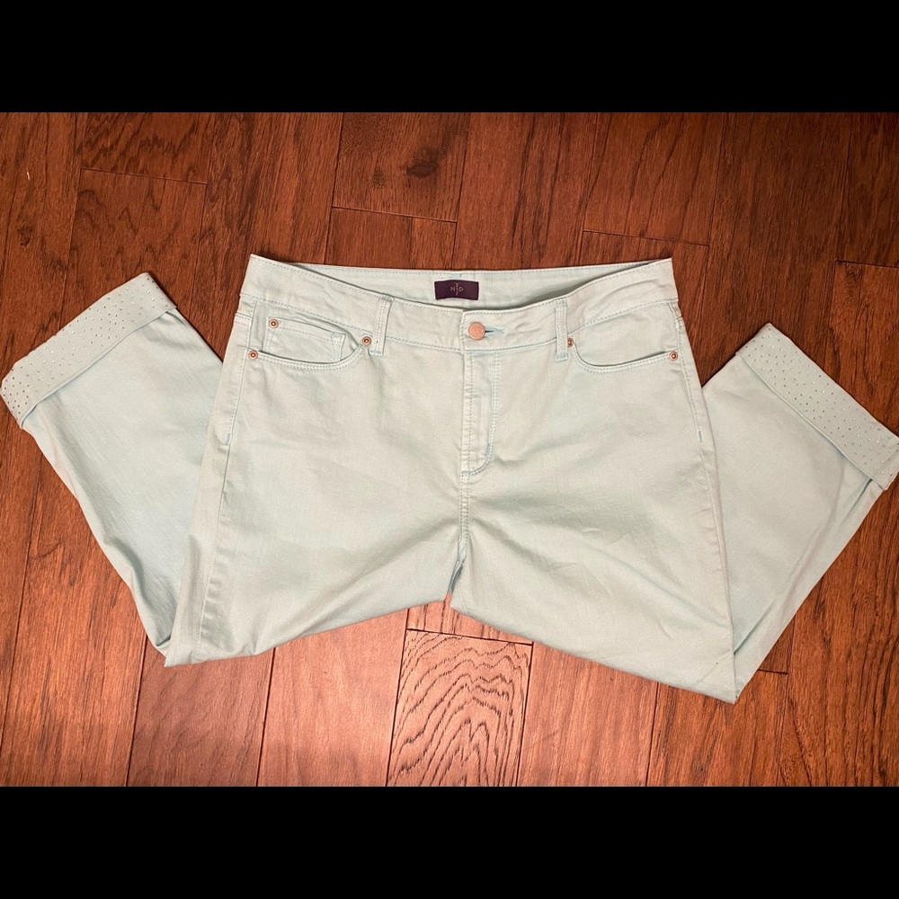 Not Your Daughter’s Jeans. Mint blue Capri with rhinestone hem. NWOT Size 10